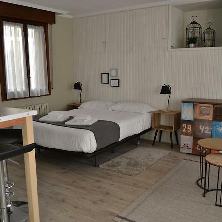 Tres Puentes Anguiano Apartamentos Y Hostal Exteriör bild