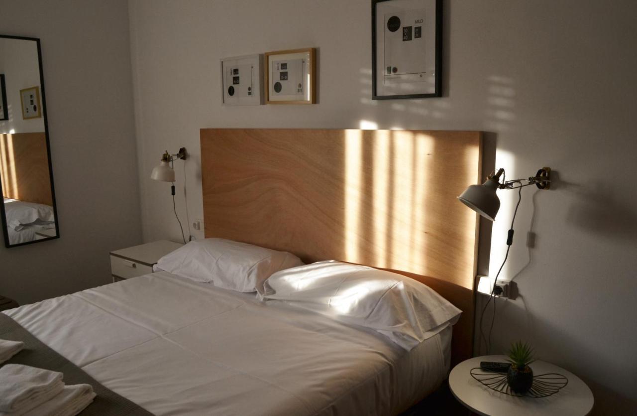 Tres Puentes Anguiano Apartamentos Y Hostal Exteriör bild