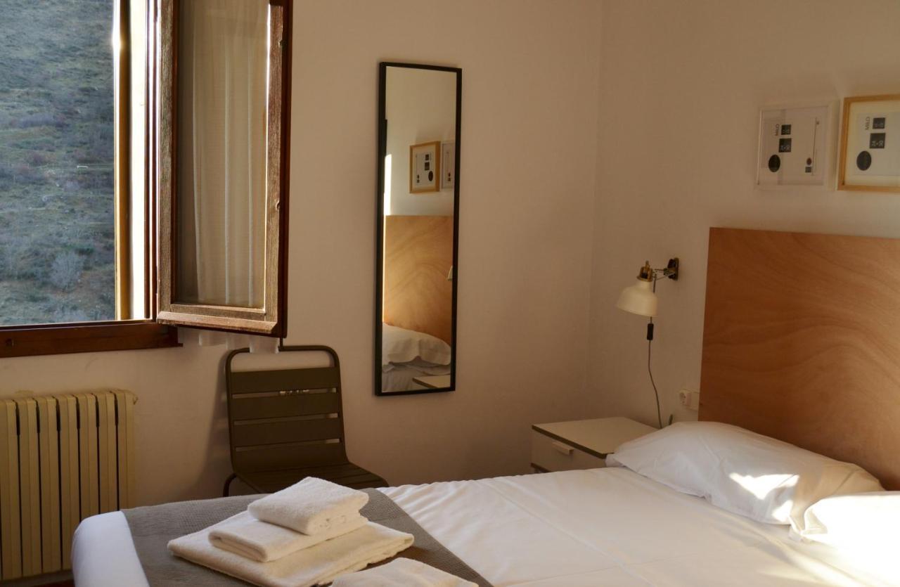 Tres Puentes Anguiano Apartamentos Y Hostal Exteriör bild