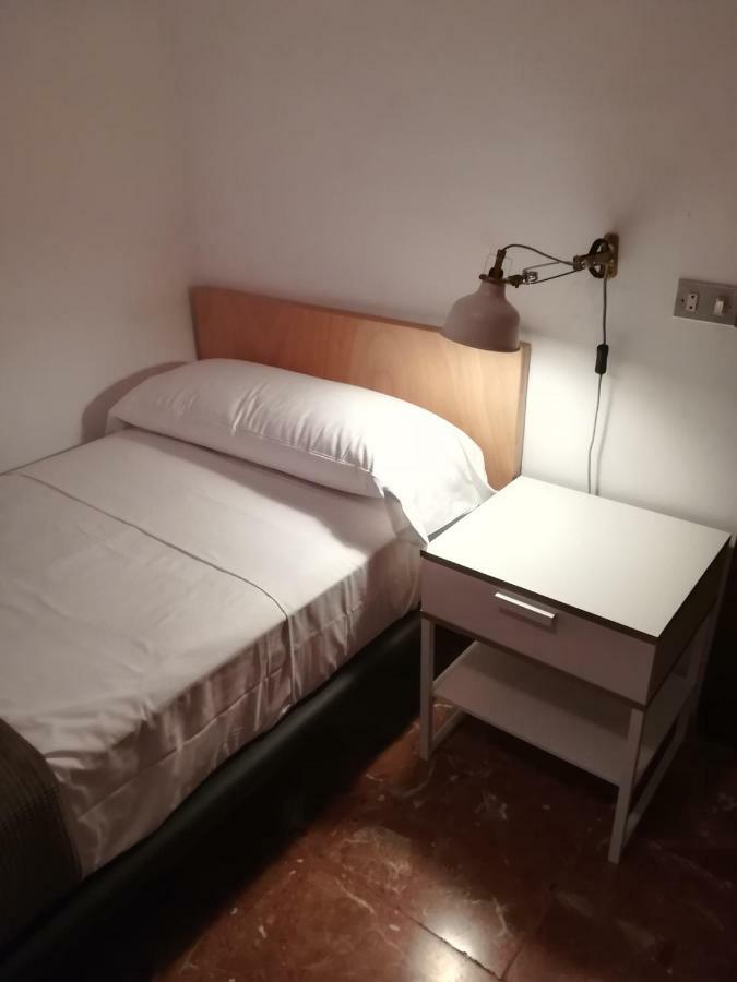 Tres Puentes Anguiano Apartamentos Y Hostal Exteriör bild