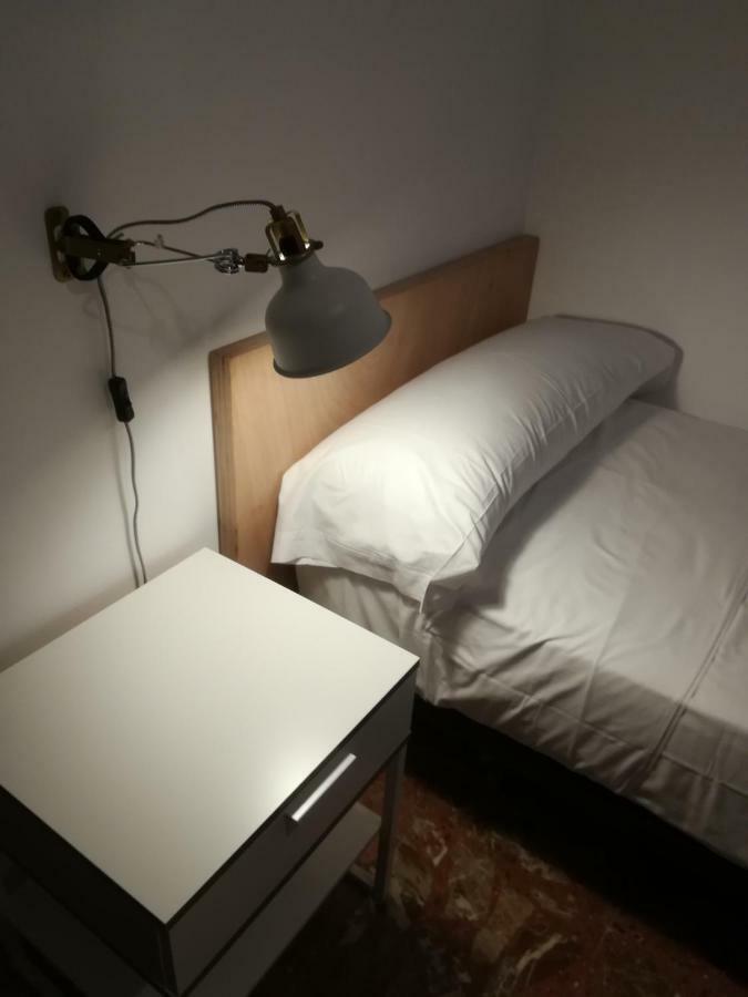Tres Puentes Anguiano Apartamentos Y Hostal Exteriör bild