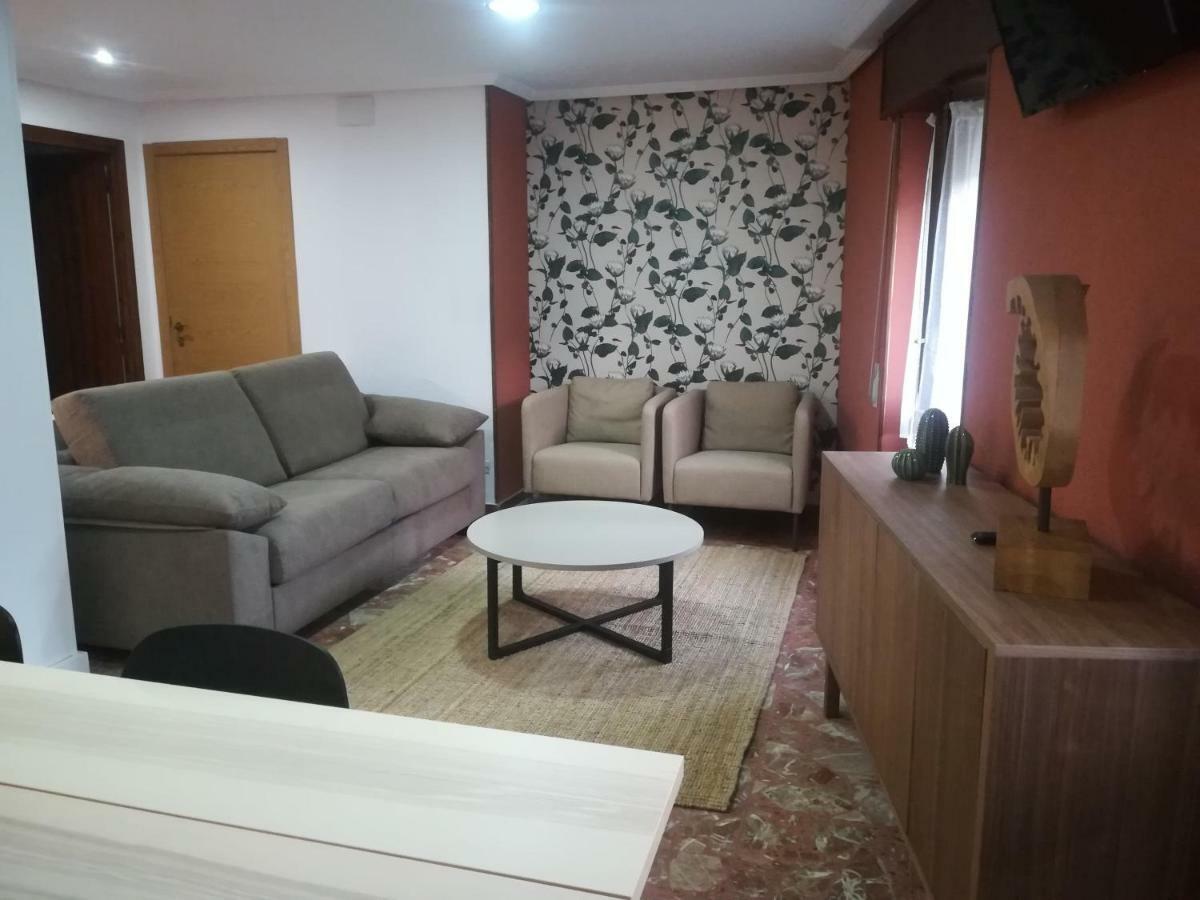 Tres Puentes Anguiano Apartamentos Y Hostal Exteriör bild