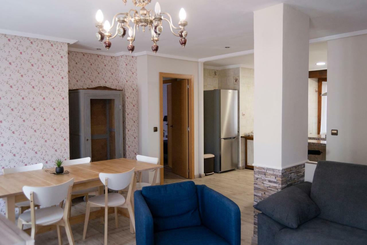 Tres Puentes Anguiano Apartamentos Y Hostal Exteriör bild
