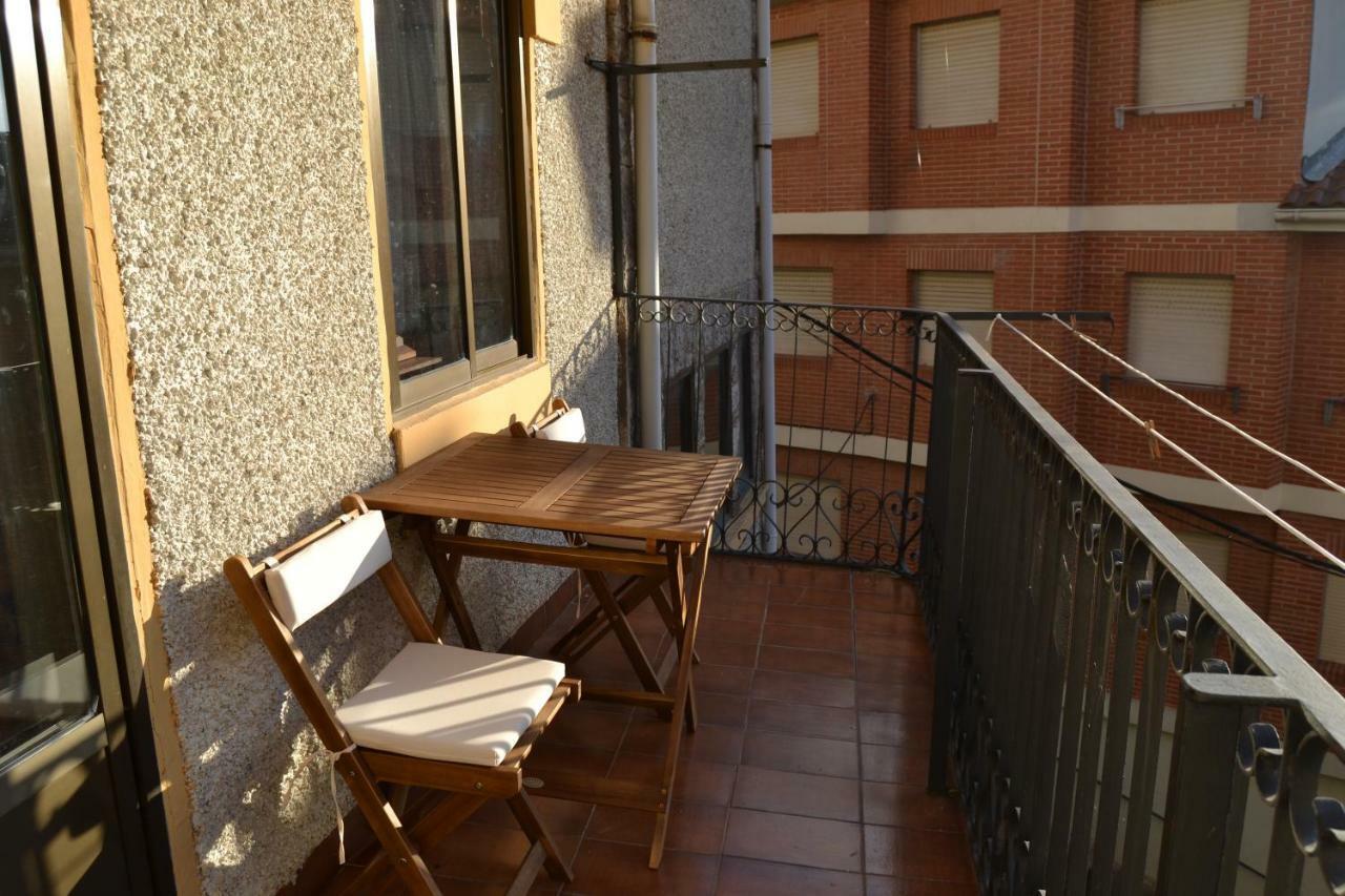 Tres Puentes Anguiano Apartamentos Y Hostal Exteriör bild