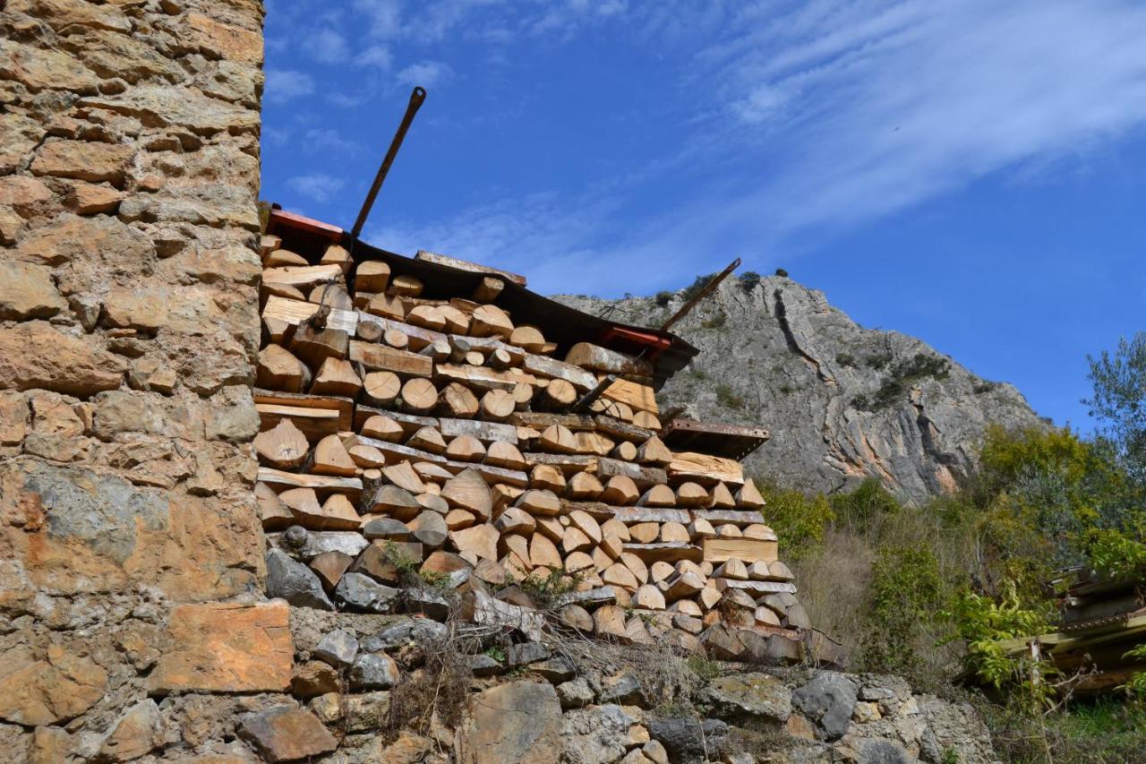Tres Puentes Anguiano Apartamentos Y Hostal Exteriör bild